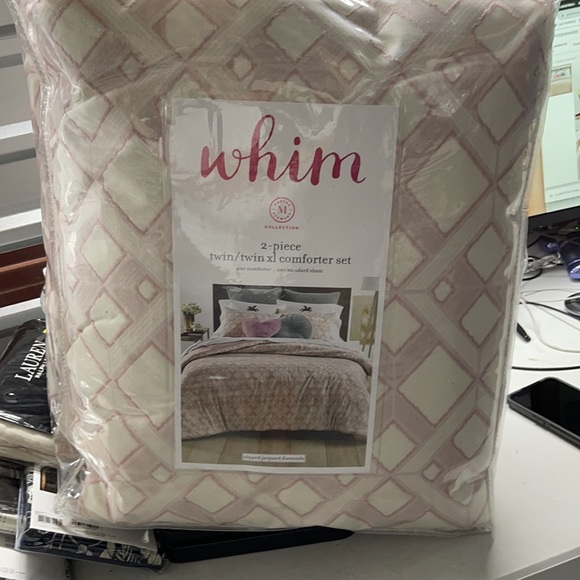 Martha Stewart Whim 2-Pc. TWIN XL Comforter Set - Picture 7 of 11
